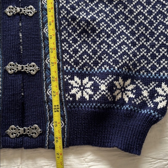 Nordstrikk Wool Cardigan - Picture 6 of 11